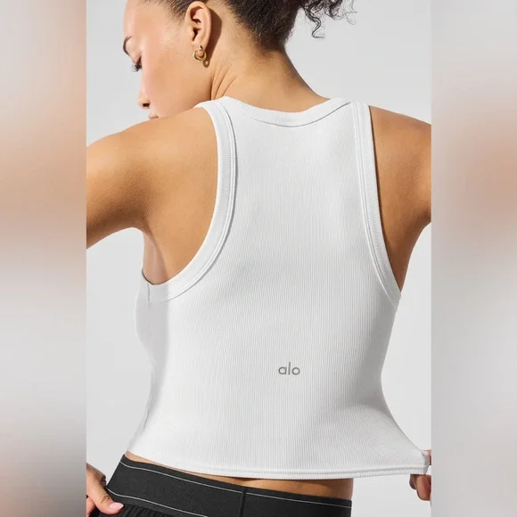 ALO Goddess Ribbed Go-To Tank - Picture 3 of 10